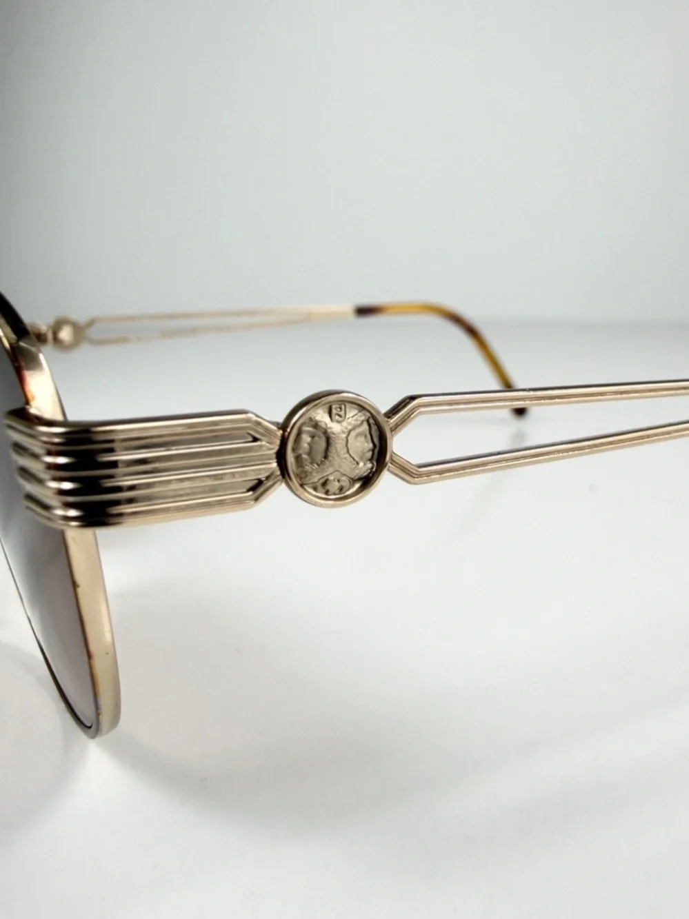 VTG DeadStock FENDI VL7011 Roman Coin Custom Sunglasses Gold Blue Tortoise Set